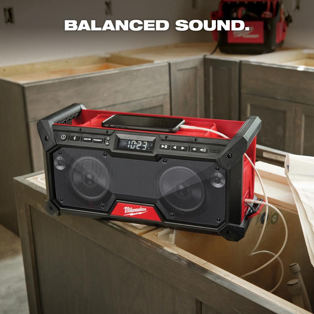 Milwaukee M18 18V Lithium-Ion Cordless Jobsite Radio 2952-20 Milwaukee M18 18V Lithium-Ion Cordless Jobsite Radio 2952-20