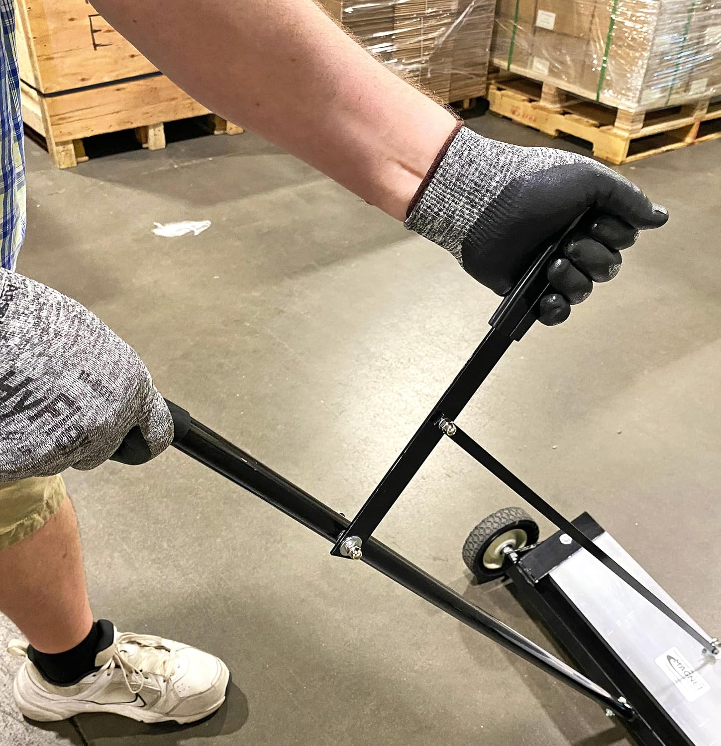 Master Magnetics Heavy Duty Magnetic Sweeper - Heavy Duty Push-Type with Release, 24" Sweeping Width, MFSM24RX Master Magnetics Heavy Duty Magnetic Sweeper - Heavy Duty Push-Type with Release, 24" Sweeping Width, MFSM24RX - Image 5