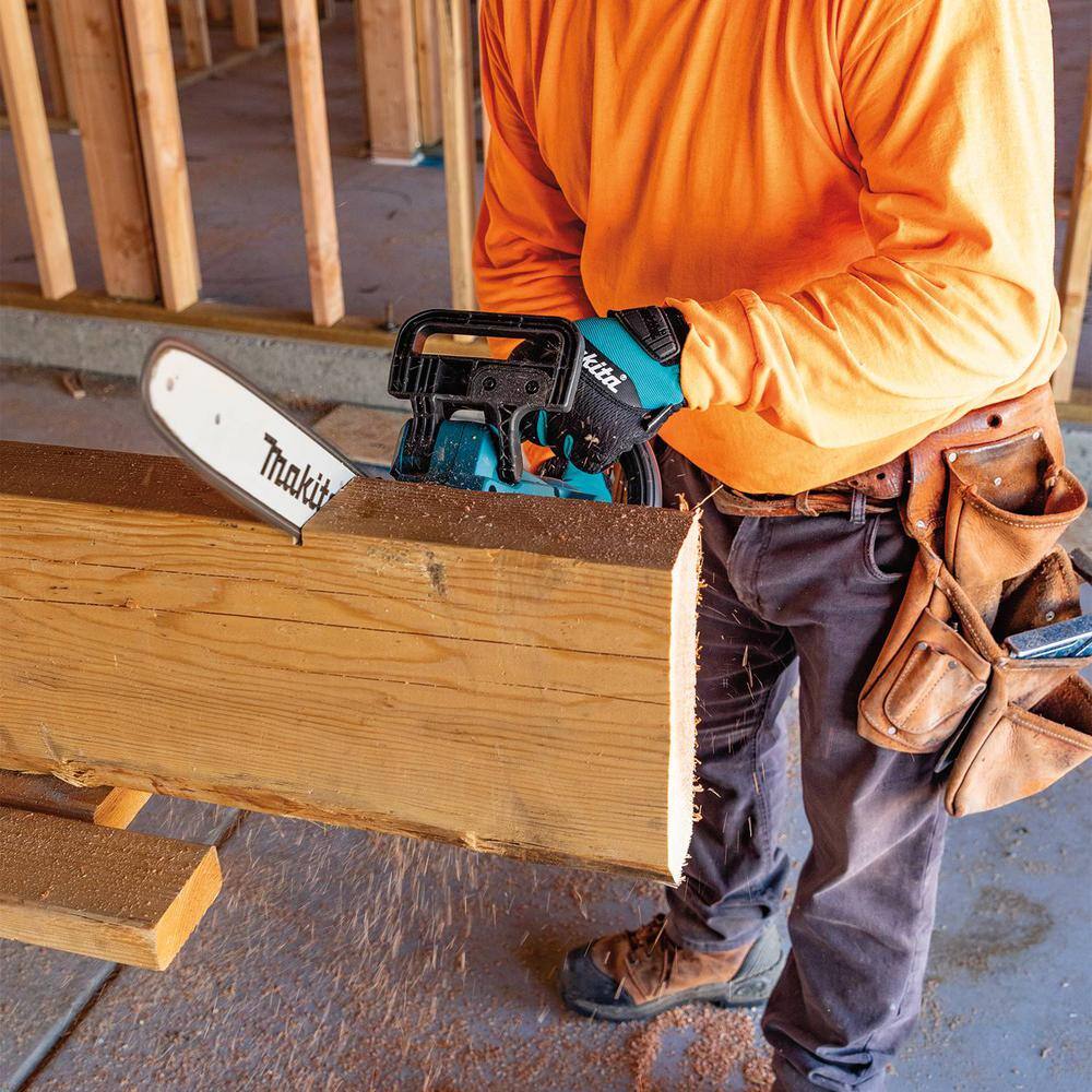 Makita LXT 14 in. 18V Lithium-Ion Brushless Battery Electric Chainsaw Makita LXT 14 in. 18V Lithium-Ion Brushless Battery Electric Chainsaw - Image 2