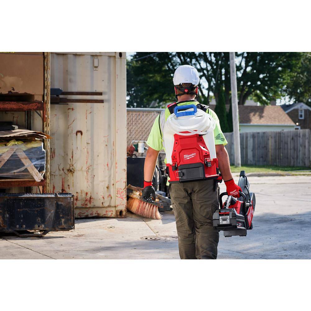 Milwaukee M18 18V 4 Gal. Cordless Battery Powered Water Supply Sprayer Kit w/ Switch Tank Interchangeable Capability Milwaukee M18 18V 4 Gal. Cordless Battery Powered Water Supply Sprayer Kit w/ Switch Tank Interchangeable Capability - Image 4