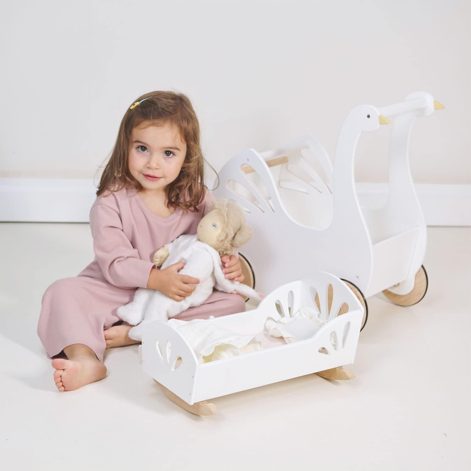 Tender Leaf Toys - Sweet Dreams Dolly Bed - Wooden Baby Doll Rocking Cradle with Bedding and Accessories - Age 18m+ Tender Leaf Toys - Sweet Dreams Dolly Bed - Wooden Baby Doll Rocking Cradle with Bedding and Accessories - Age 18m+ - Image 2