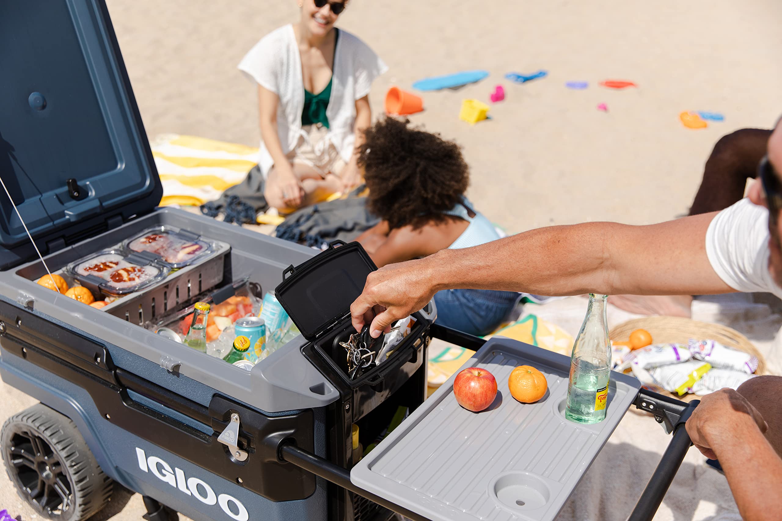 Igloo Trailmate Journey 70Qt Wheeled Cooler, Insulated Hard Shell Ice Chest, Carbonite Igloo Trailmate Journey 70Qt Wheeled Cooler, Insulated Hard Shell Ice Chest, Carbonite - Image 6