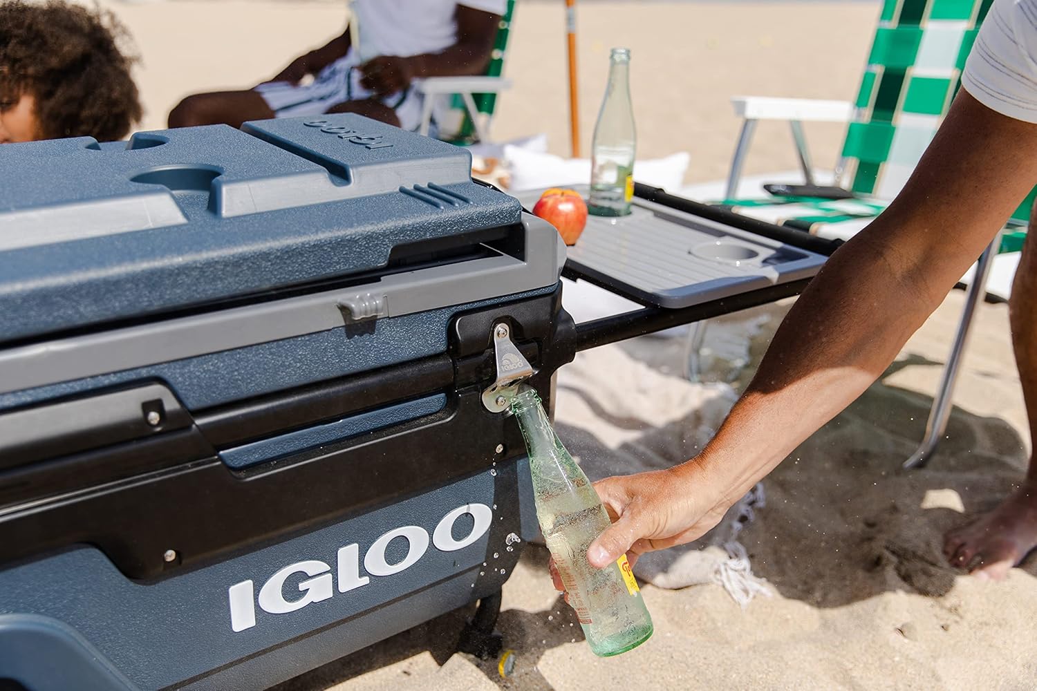 Igloo Trailmate Journey 70Qt Wheeled Cooler, Insulated Hard Shell Ice Chest, Carbonite Igloo Trailmate Journey 70Qt Wheeled Cooler, Insulated Hard Shell Ice Chest, Carbonite - Image 2