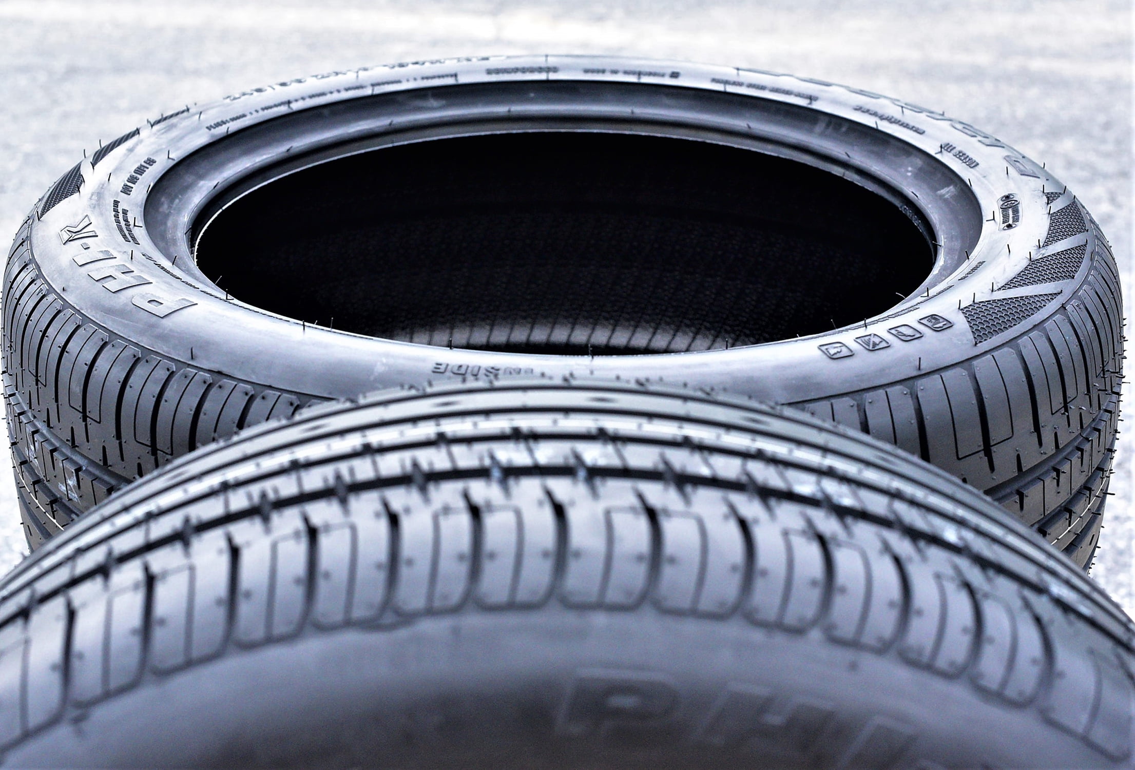 Set of 4 Accelera Phi-R 205/55R15 92V XL Performance a/s All Season Tires Set of 4 Accelera Phi-R 205/55R15 92V XL Performance a/s All Season Tires