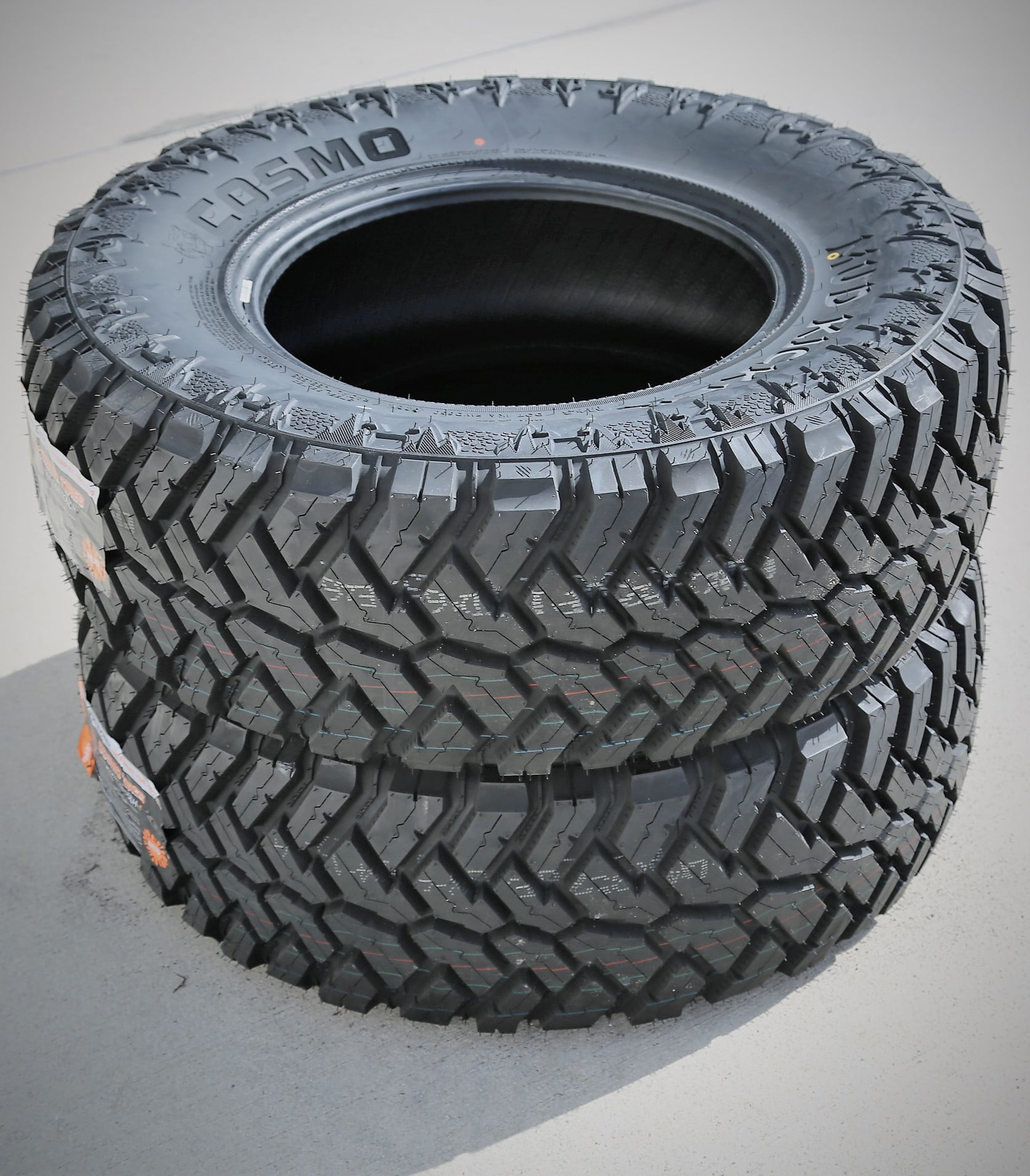 Cosmo Mud Kicker 255/75R17 111/108S C 6 Ply m/t Light Truck Tire Cosmo Mud Kicker 255/75R17 111/108S C 6 Ply m/t Light Truck Tire