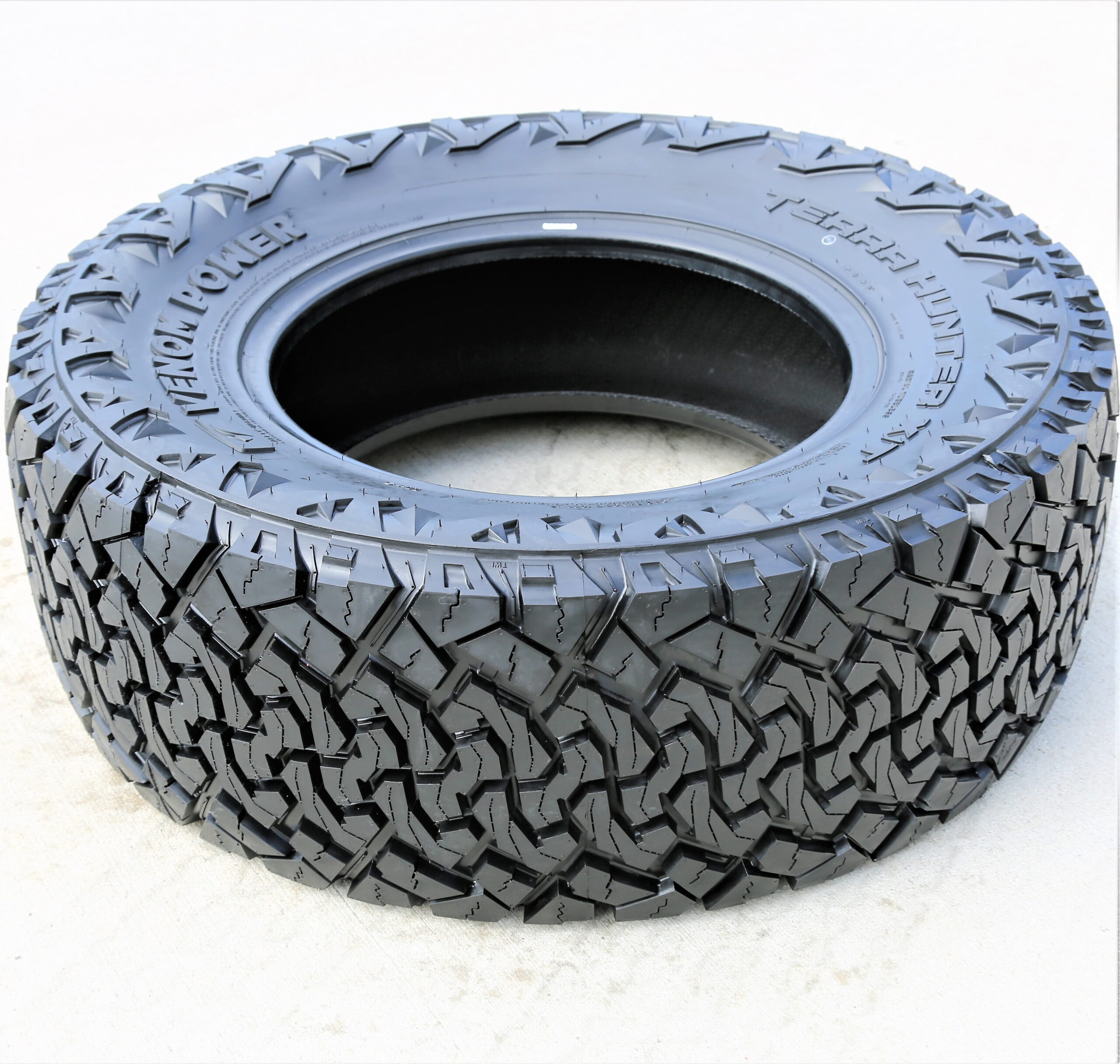 Venom Power Terra Hunter X/T 35X10.50R17 121R E 10 Ply Extreme Terrain Light Truck Tire Venom Power Terra Hunter X/T 35X10.50R17 121R E 10 Ply Extreme Terrain Light Truck Tire