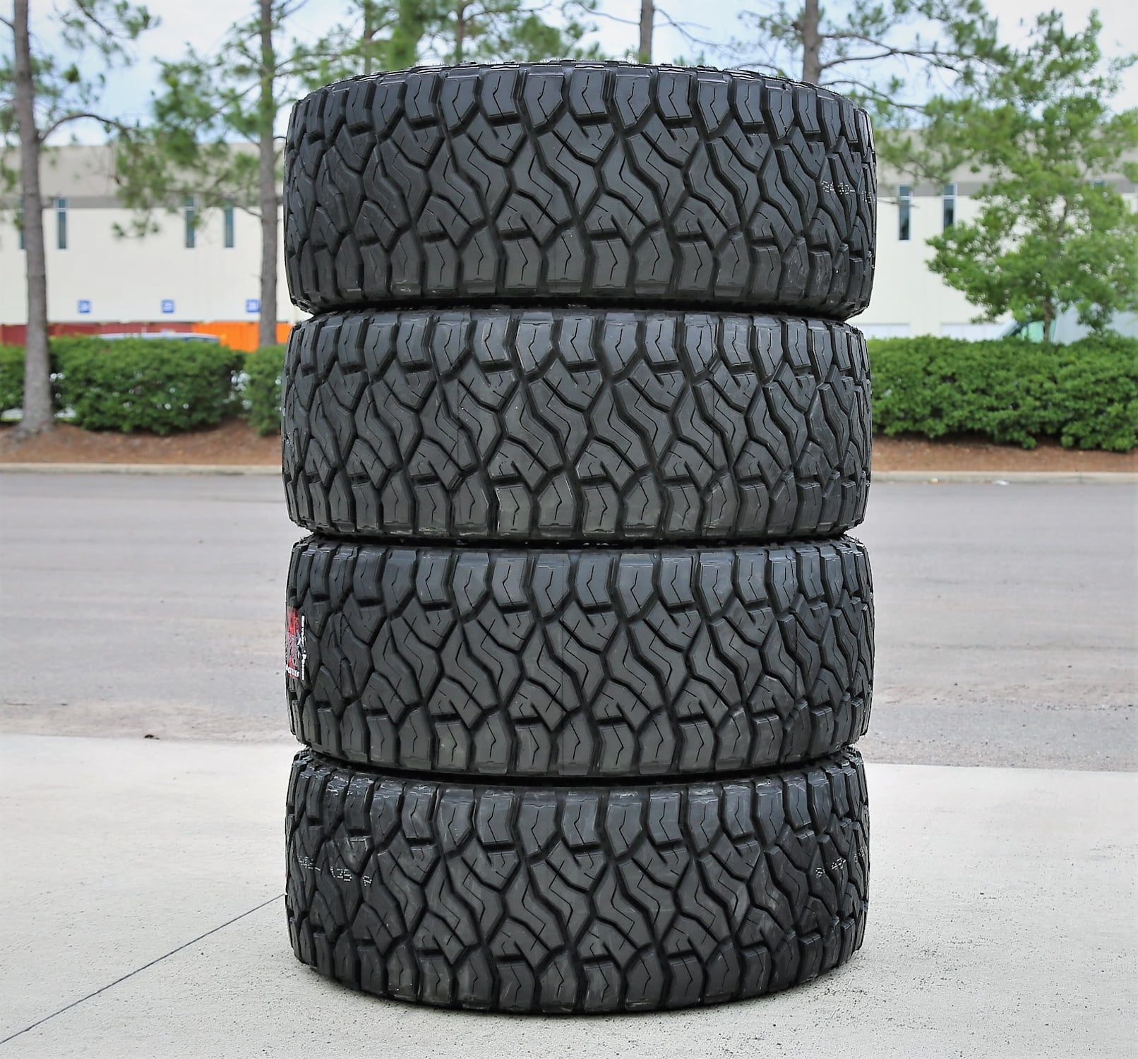 Venom Power Terra Hunter R/T+ 35X11.50R20 124Q E 10 Ply Rugged Terrain Light Truck Tire Venom Power Terra Hunter R/T+ 35X11.50R20 124Q E 10 Ply Rugged Terrain Light Truck Tire