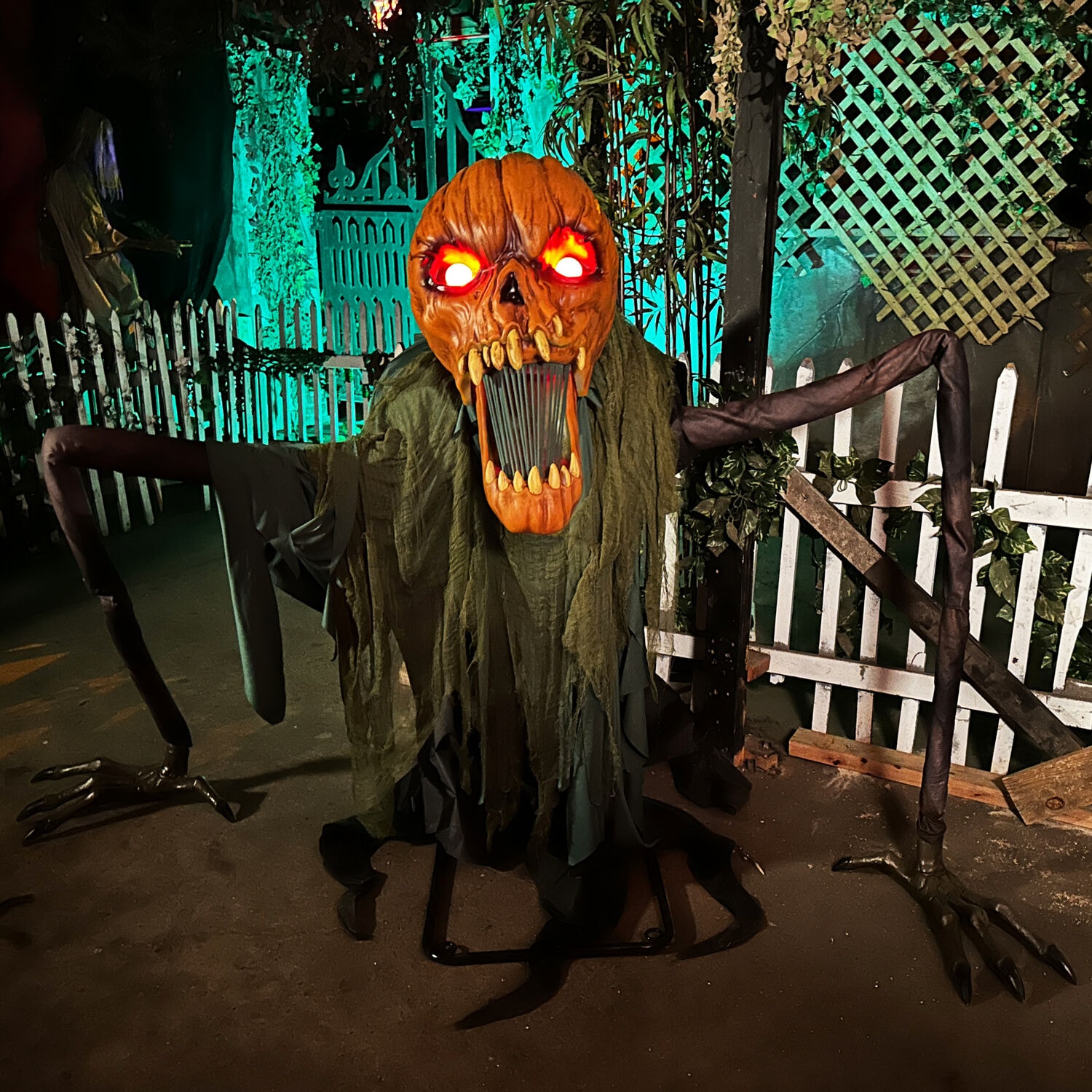 Haunted Hill Farm 4.53-ft Freestanding Motion Activated Lighted Zombie Animatronic Haunted Hill Farm 4.53-ft Freestanding Motion Activated Lighted Zombie Animatronic
