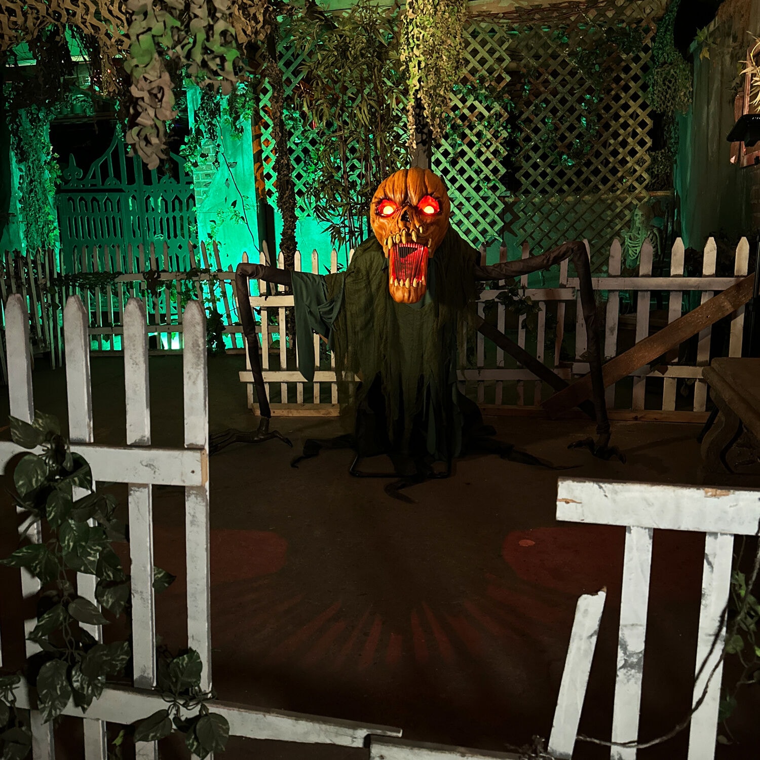 Haunted Hill Farm 4.53-ft Freestanding Motion Activated Lighted Zombie Animatronic Haunted Hill Farm 4.53-ft Freestanding Motion Activated Lighted Zombie Animatronic