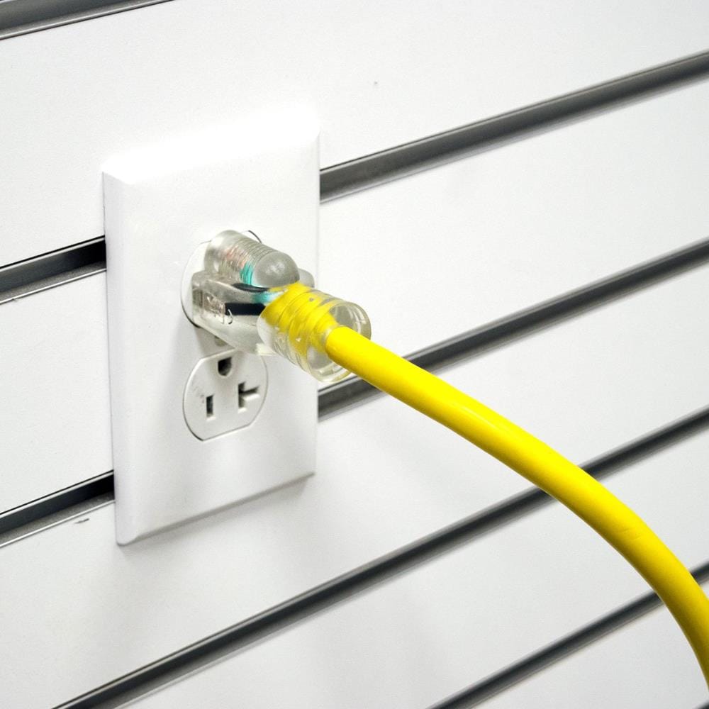 Duromax 100-ft 10 / 3 3 Prong Yellow Indoor/Outdoor Heavy Duty Lighted Extension Cord DuroMax Duromax 100-ft 10 / 3 3 Prong Yellow Indoor/Outdoor Heavy Duty Lighted Extension Cord