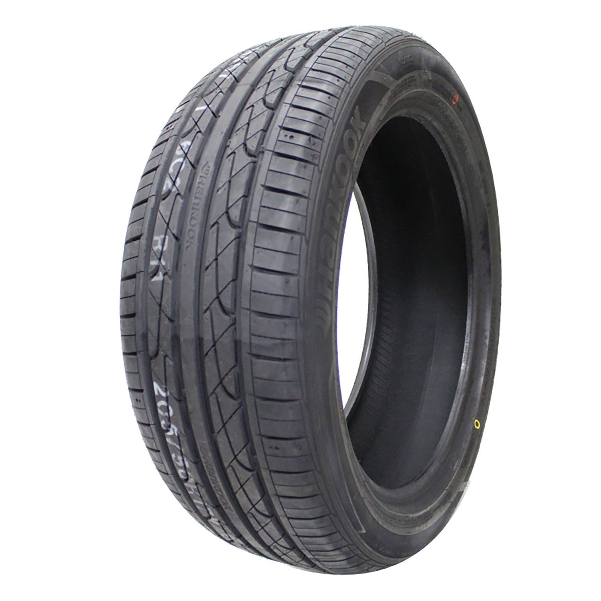 Hankook Ventus V2 Concept2 (H457) UHP 215/55R17 94W Passenger Tire