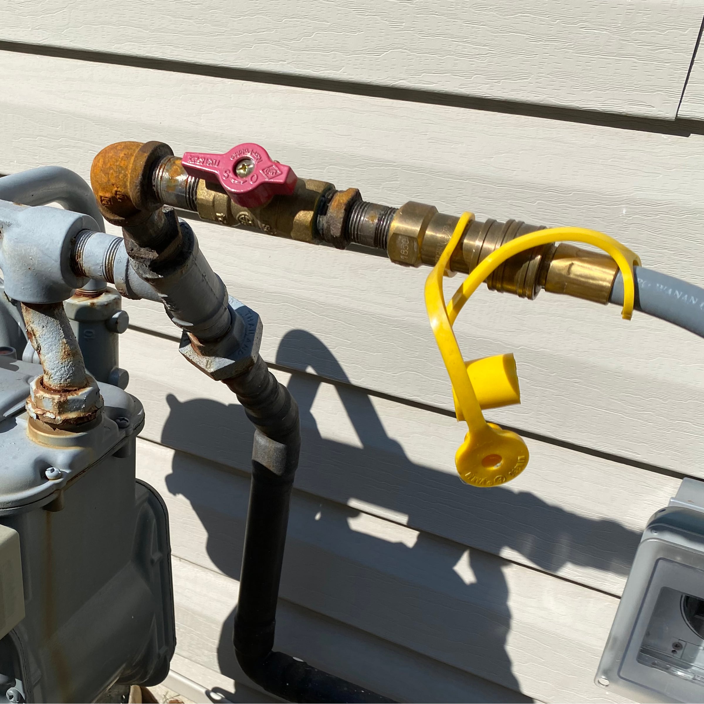 Sportsman 4000 / 3500 -Watt Tri fuel Portable Generator Sportsman 4000 / 3500 -Watt Tri fuel Portable Generator