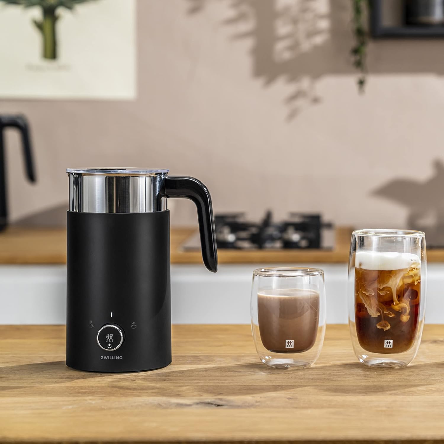 ZWILLING Enfinigy Cool Touch Milk Frother, Hot n Cold Foam Milk Frother, Cream y for Milk, Plant-based Milk - Black ZWILLING Enfinigy Cool Touch Milk Frother, Hot n Cold Foam Milk Frother, Cream y for Milk, Plant-based Milk - Black