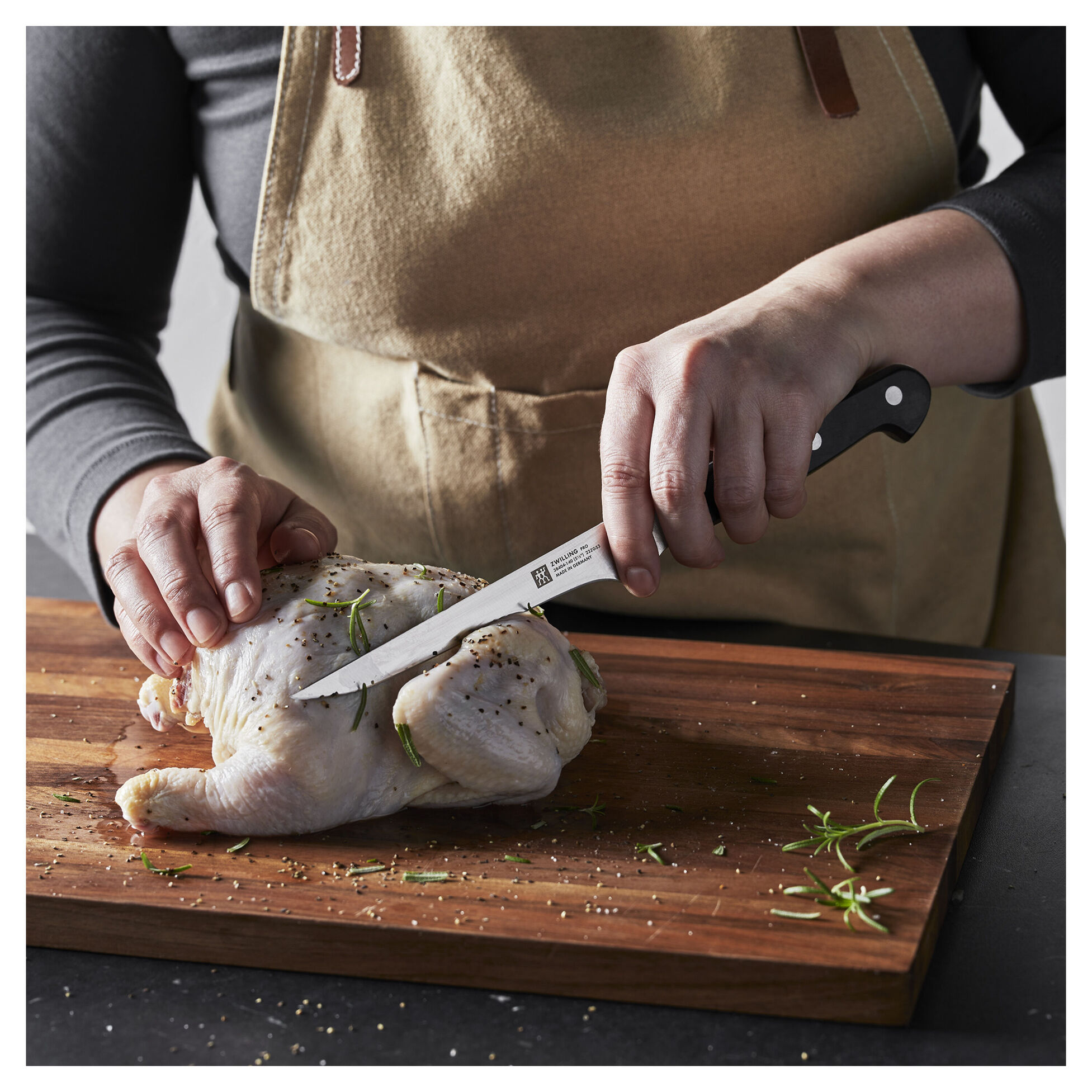 ZWILLING Pro 5.5-inch Flexible Boning Knife ZWILLING Pro 5.5-inch Flexible Boning Knife - Image 2