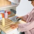 Tender Leaf Toys - Tender Leaf Laundrette - Wooden Laundry Play Set for Kids - Includes Washer/Dryer, Ironing Board, Basket, Pegs, and Accessories - Encourages Imaginative Role-Play - Age 3+