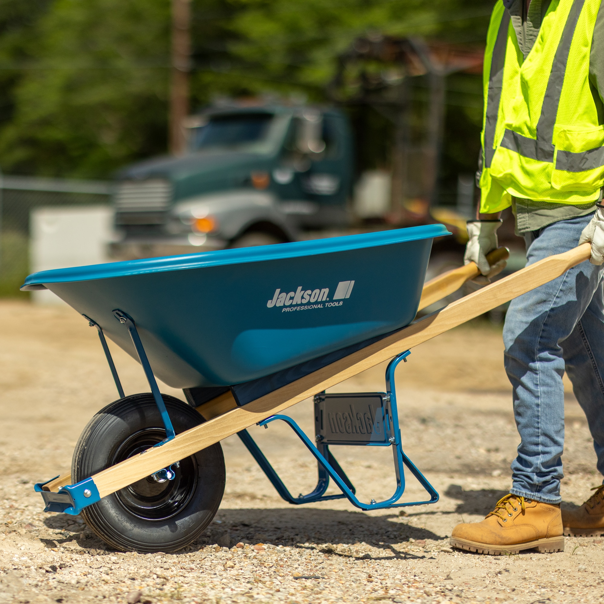 Jackson 5.75-cu ft 1 Wheel Poly Push Wheelbarrow Flat-Free Tire Jackson 5.75-cu ft 1 Wheel Poly Push Wheelbarrow Flat-Free Tire
