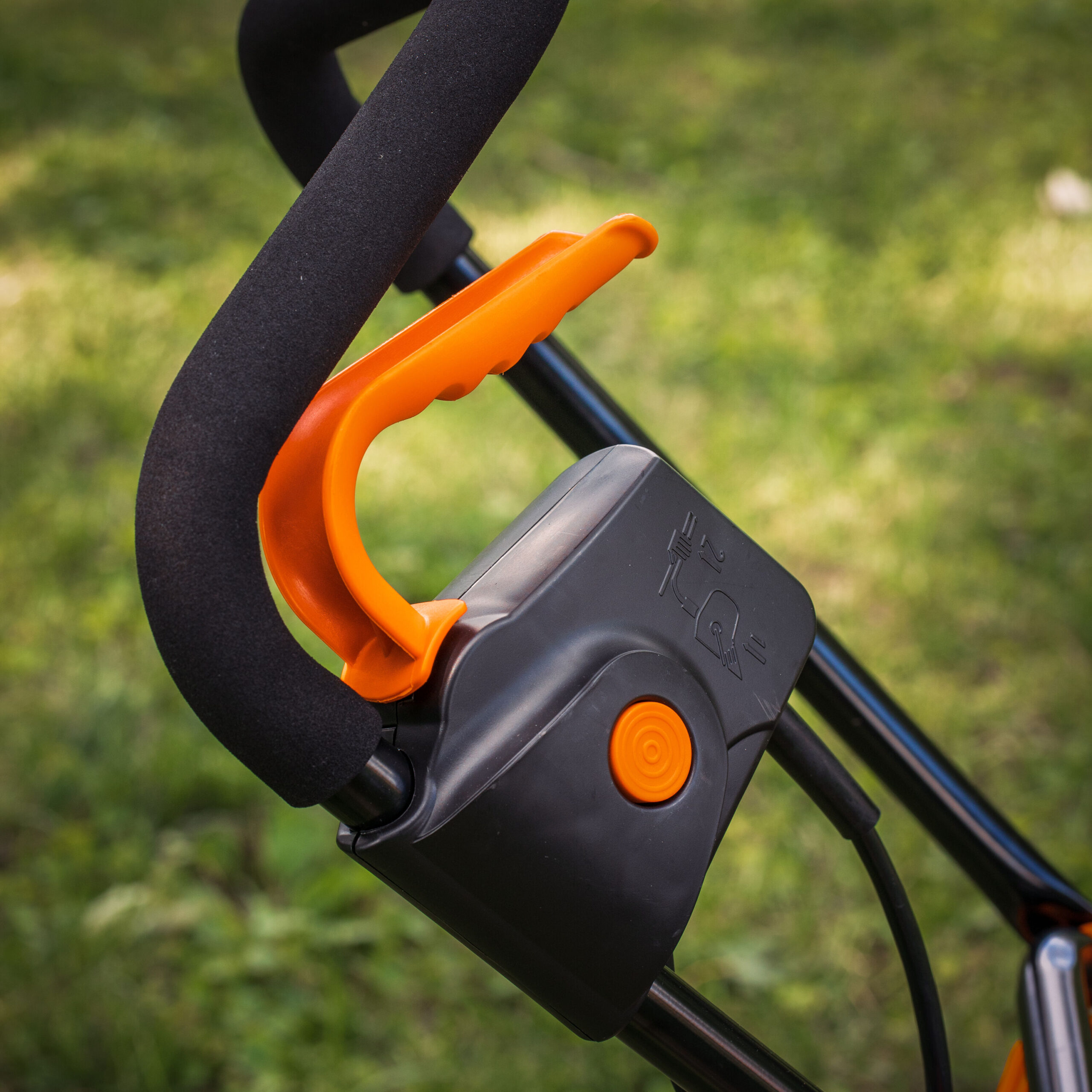 Scotts 8.5-Amp 11-in Forward-rotating Corded Electric Cultivator Scotts 8.5-Amp 11-in Forward-rotating Corded Electric Cultivator